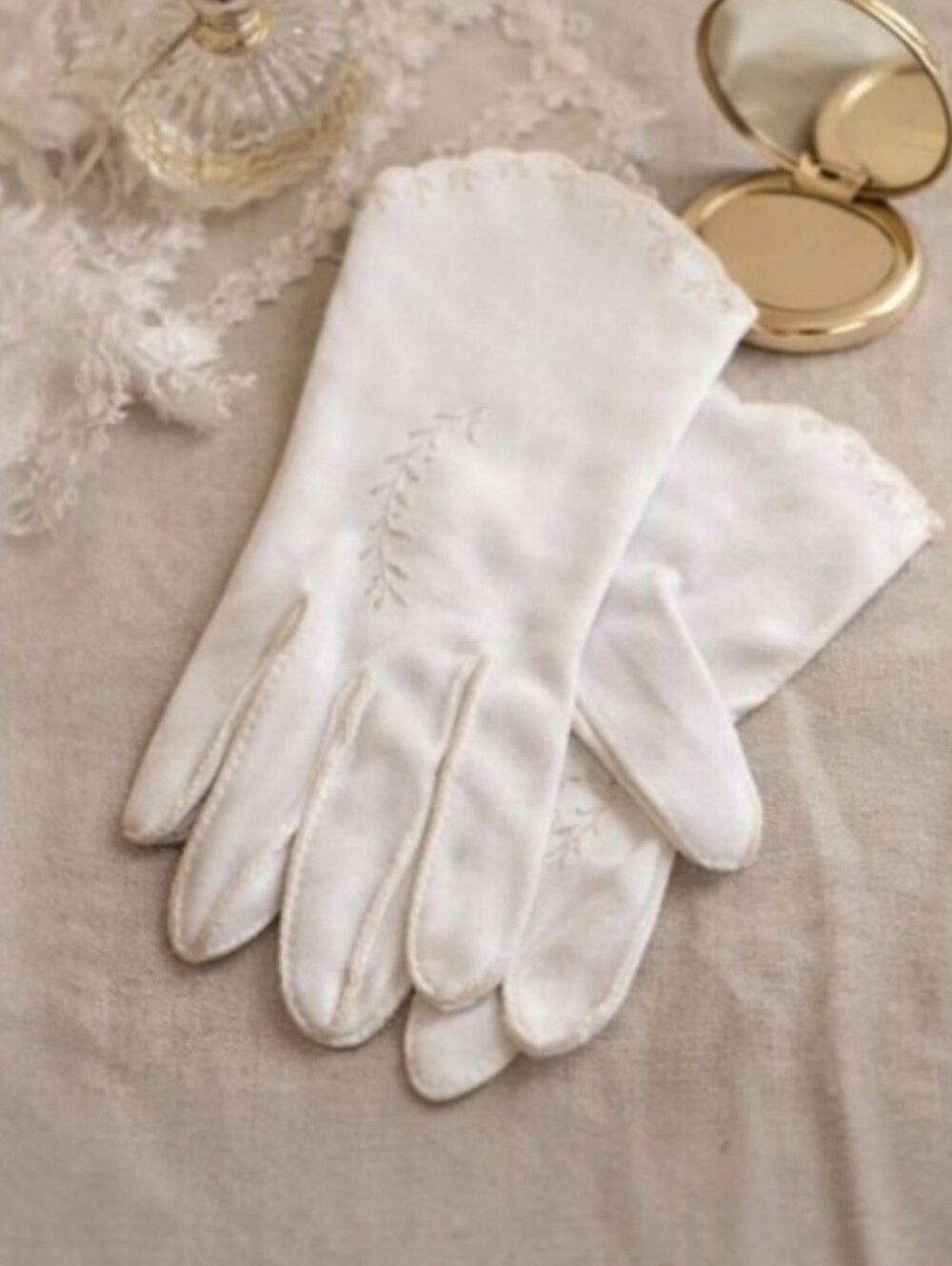 Vintage 1950s New York Glove Company “Duchess” White Formal Gloves Small